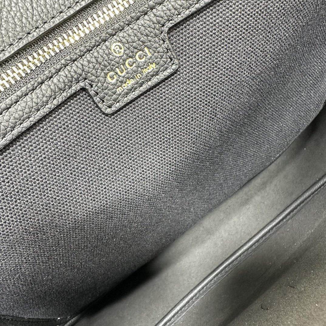 Gucci Hobo Bags